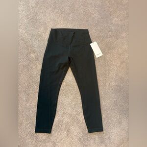 Lululemon Wunder trains